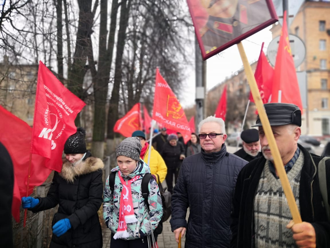 Праздничное шествие в Электростали