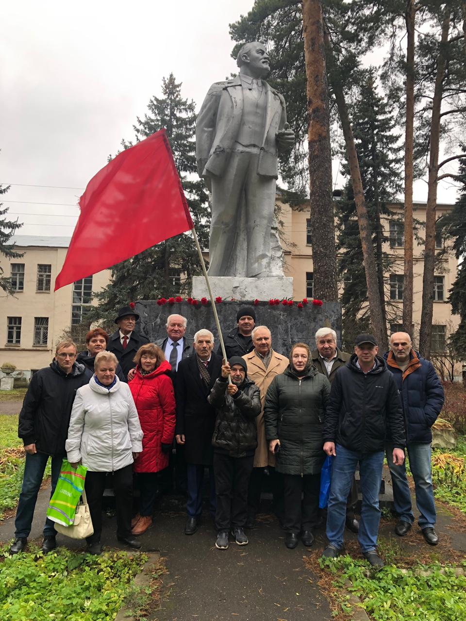 Люберчане отмечают Великий Октябрь