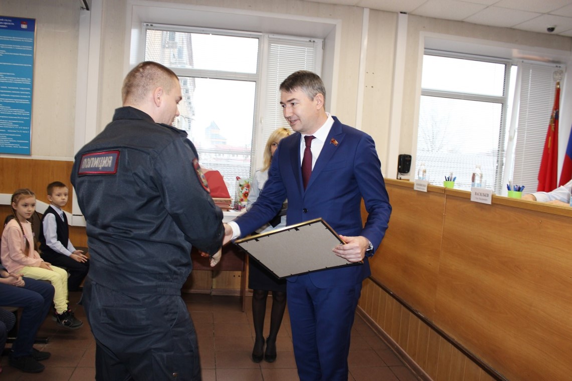 Дмитрий Кононенко поздравил с профессиональным праздником сотрудников органов внутренних дел Дмитровского городского округа