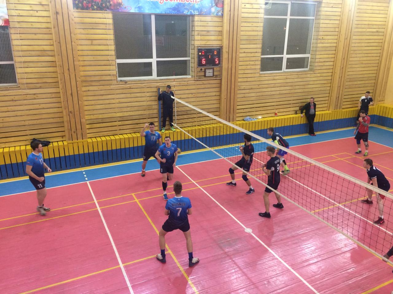 В Клину прошёл мужской турнир по волейболу