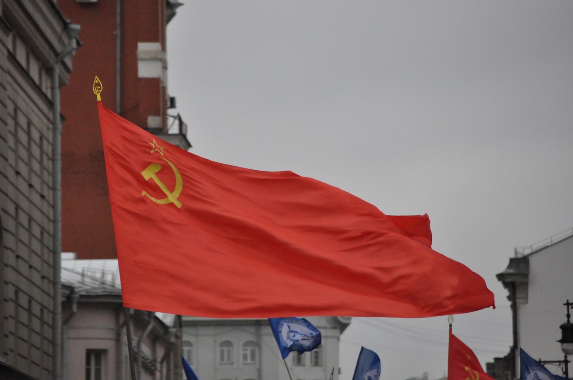 «Ни шагу назад!» Шествие и митинг в Москве