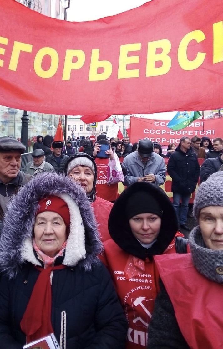 Армия, будь с народом! Вместе победим!