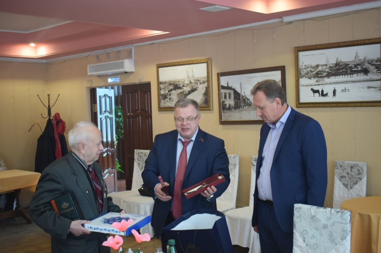 Александр Наумов поздравил с Юбилеем руководителя Зарайского отделения МОО «Дети войны»