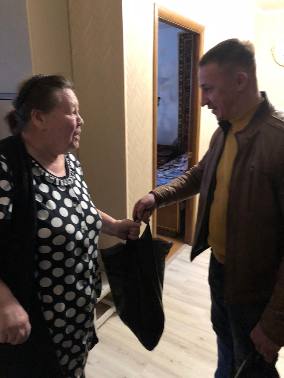 Клинские коммунисты продолжают марафон помощи