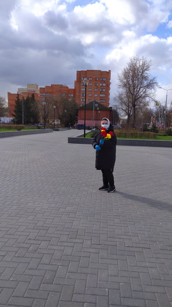 Домодедовские коммунисты возложили цветы к памятнику Ленина