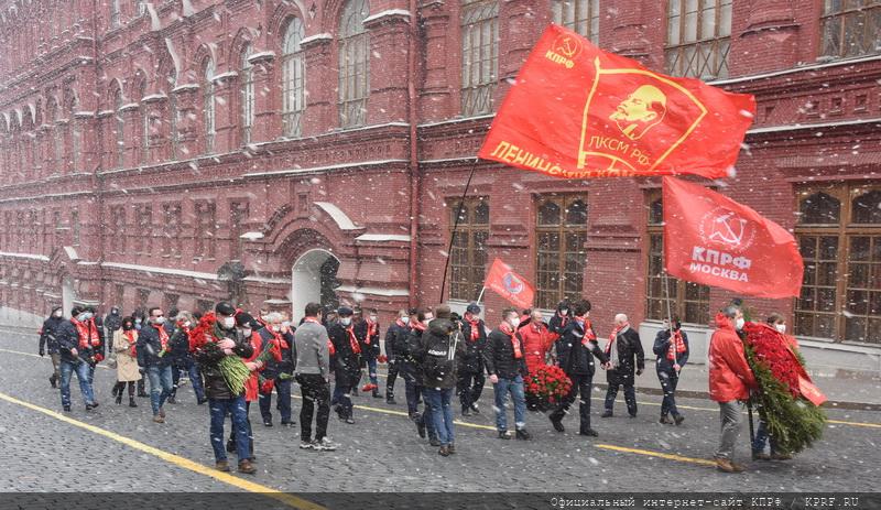 Возложение цветов к Мавзолею В.И. Ленина