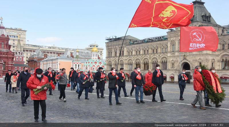 Возложение цветов к Мавзолею В.И. Ленина