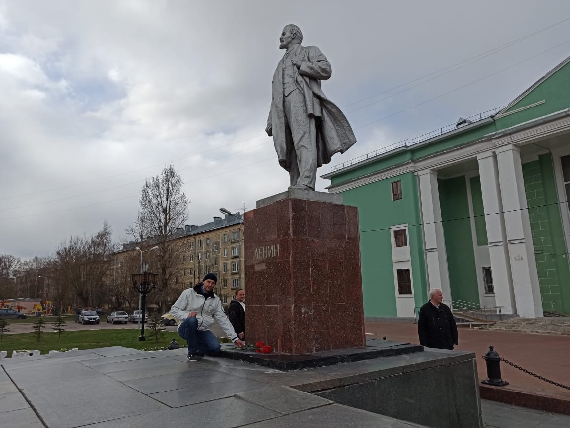 Цветы вождю