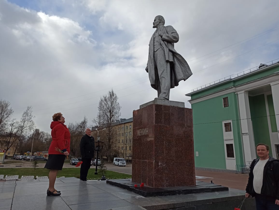 Цветы вождю