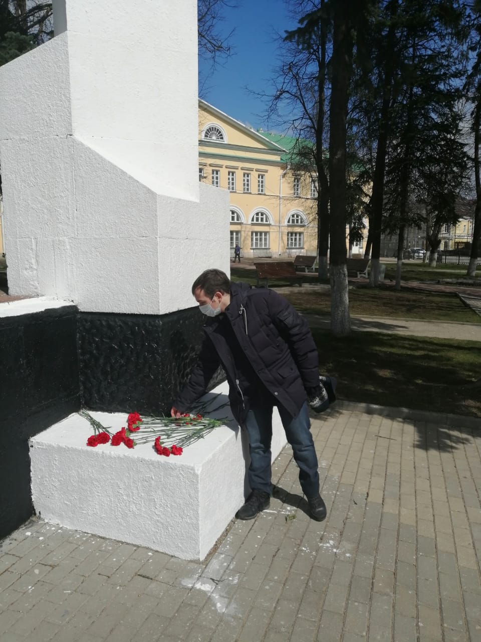 Возложение цветов