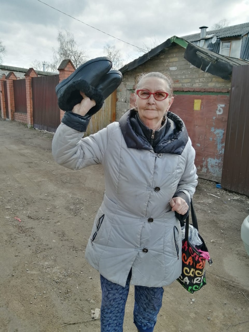 Пушкинские коммунисты помогают нуждающимся