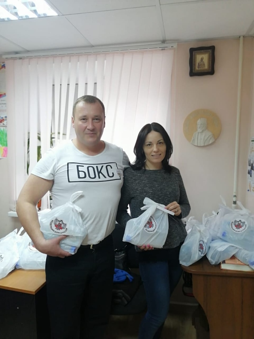 Пушкинские коммунисты помогают нуждающимся