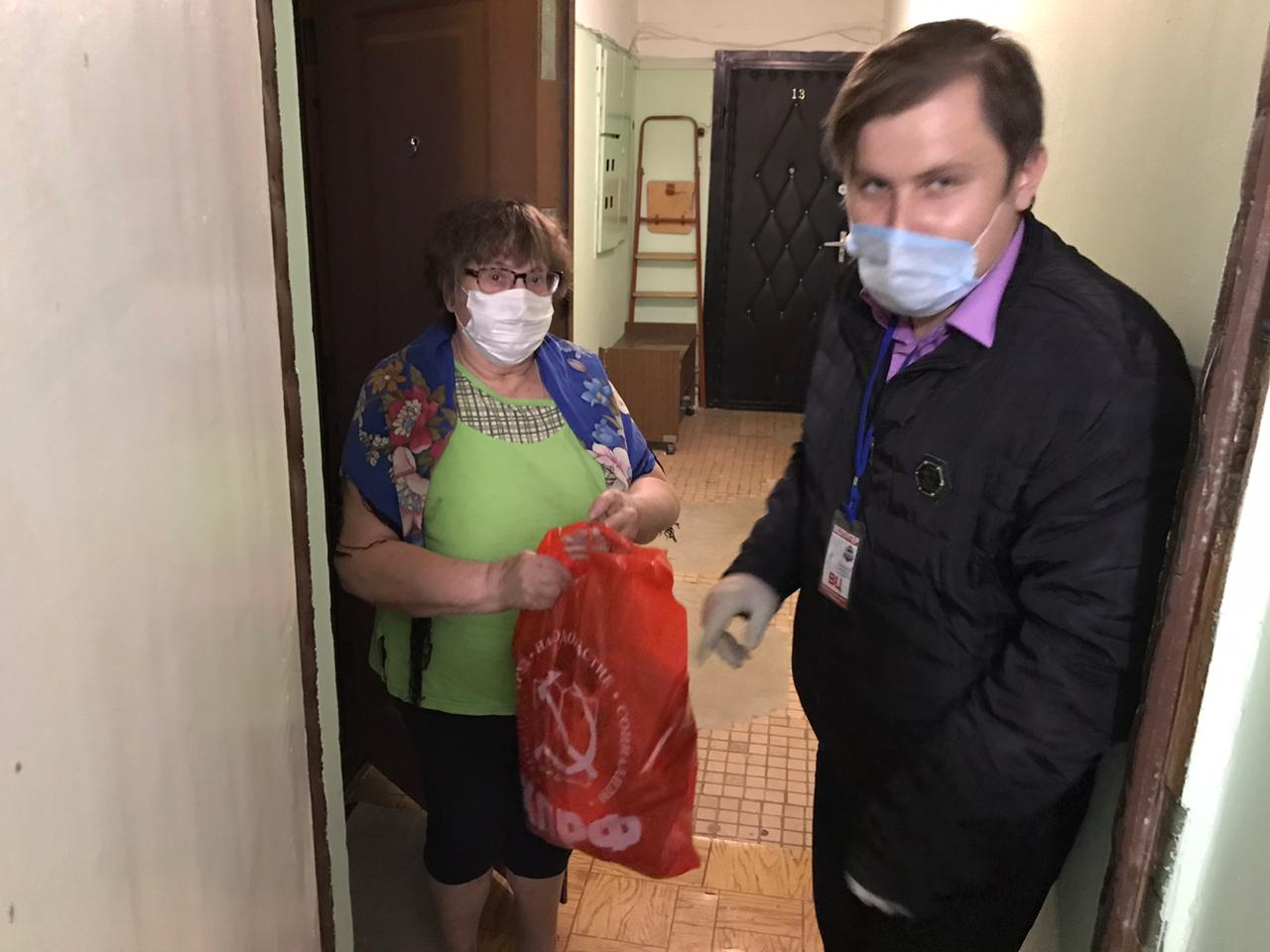 Подольские коммунисты помогают «Детям войны» и нуждающимся людям