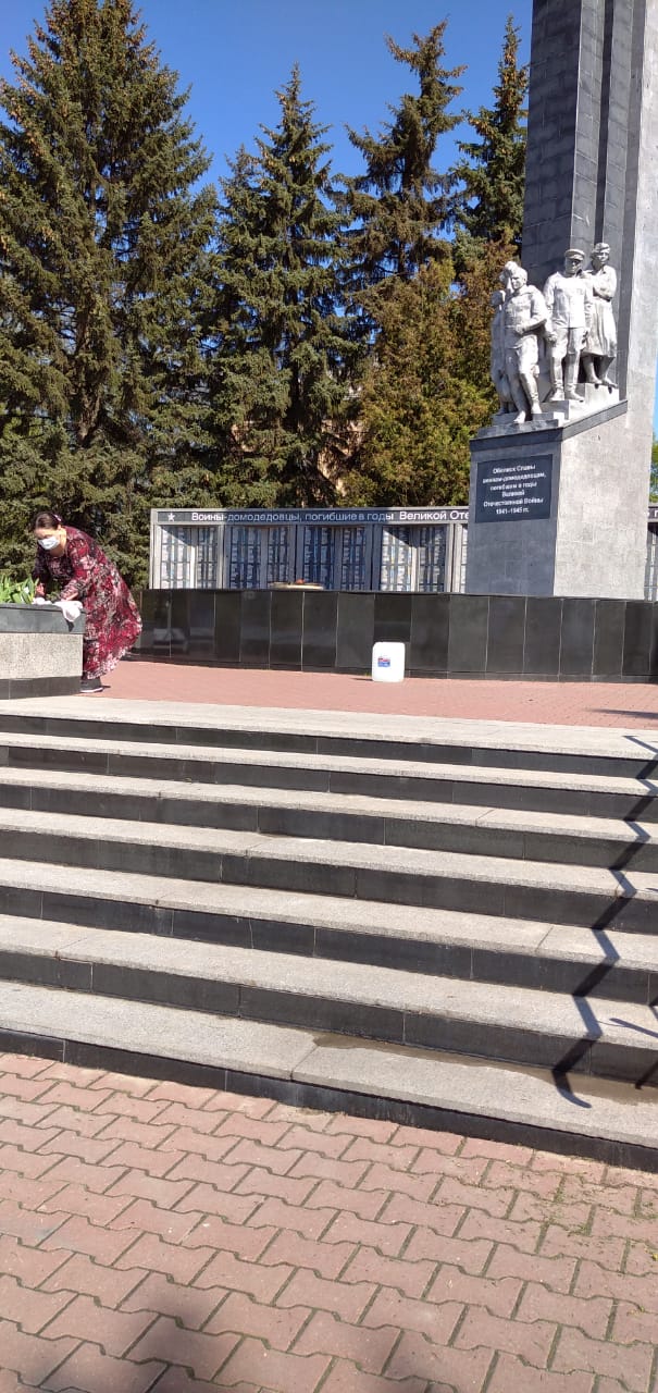 Домодедовские коммунисты провели субботник к 9 мая