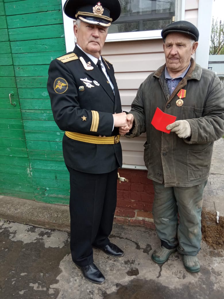 Воскресенские коммунисты чествуют ветеранов