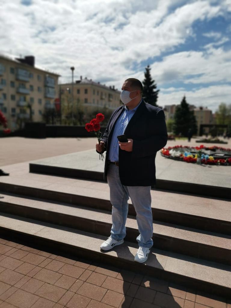 Клинские коммунисты поздравили ветеранов