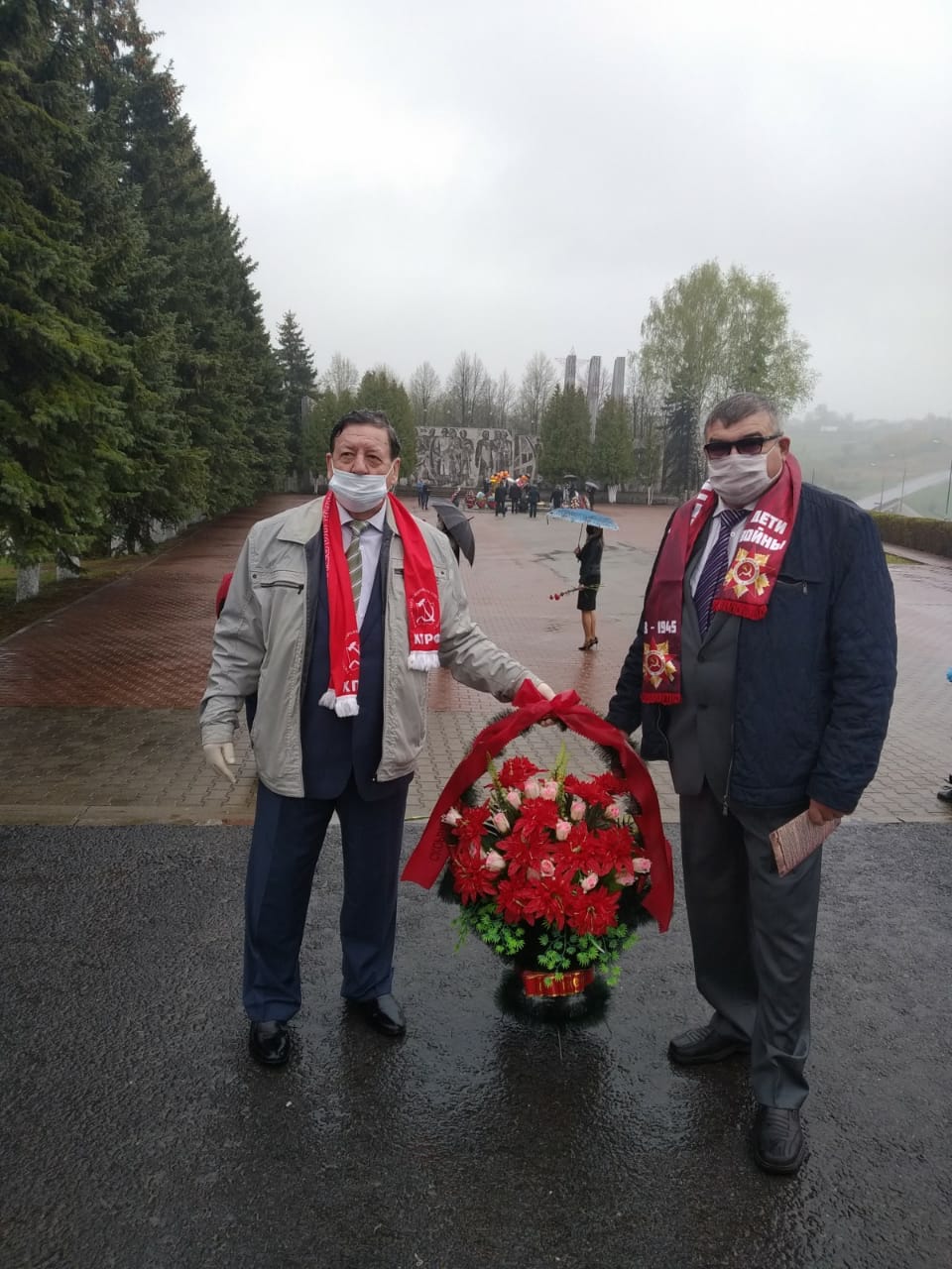 Коммунисты Каширы почтили память воинов-защитников