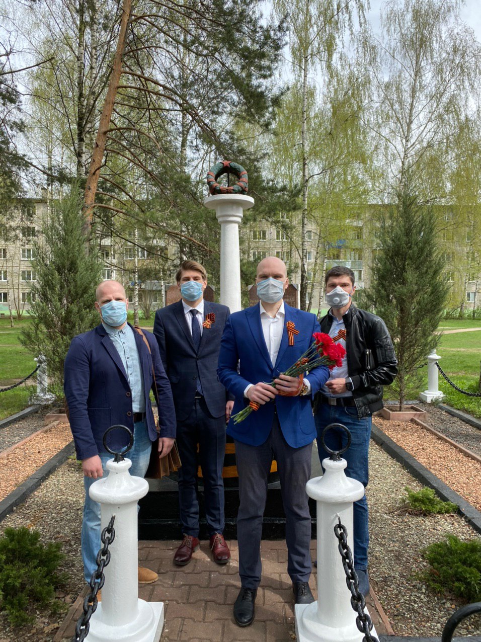 Дмитров помнит своих героев!