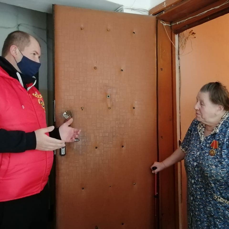 Коммунисты Ленинского ГК КПРФ провели автопробег в День Победы
