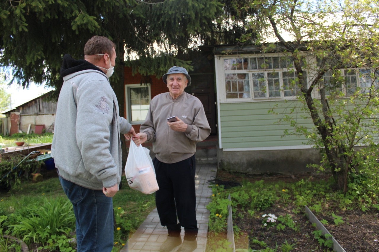 Озёрские коммунисты в строю помощи нуждающимся