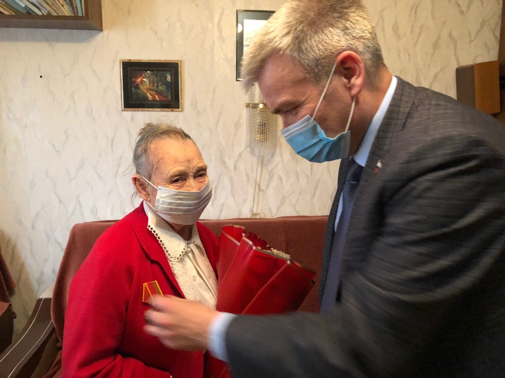 Люберецкие коммунисты продолжают поздравлять ветеранов