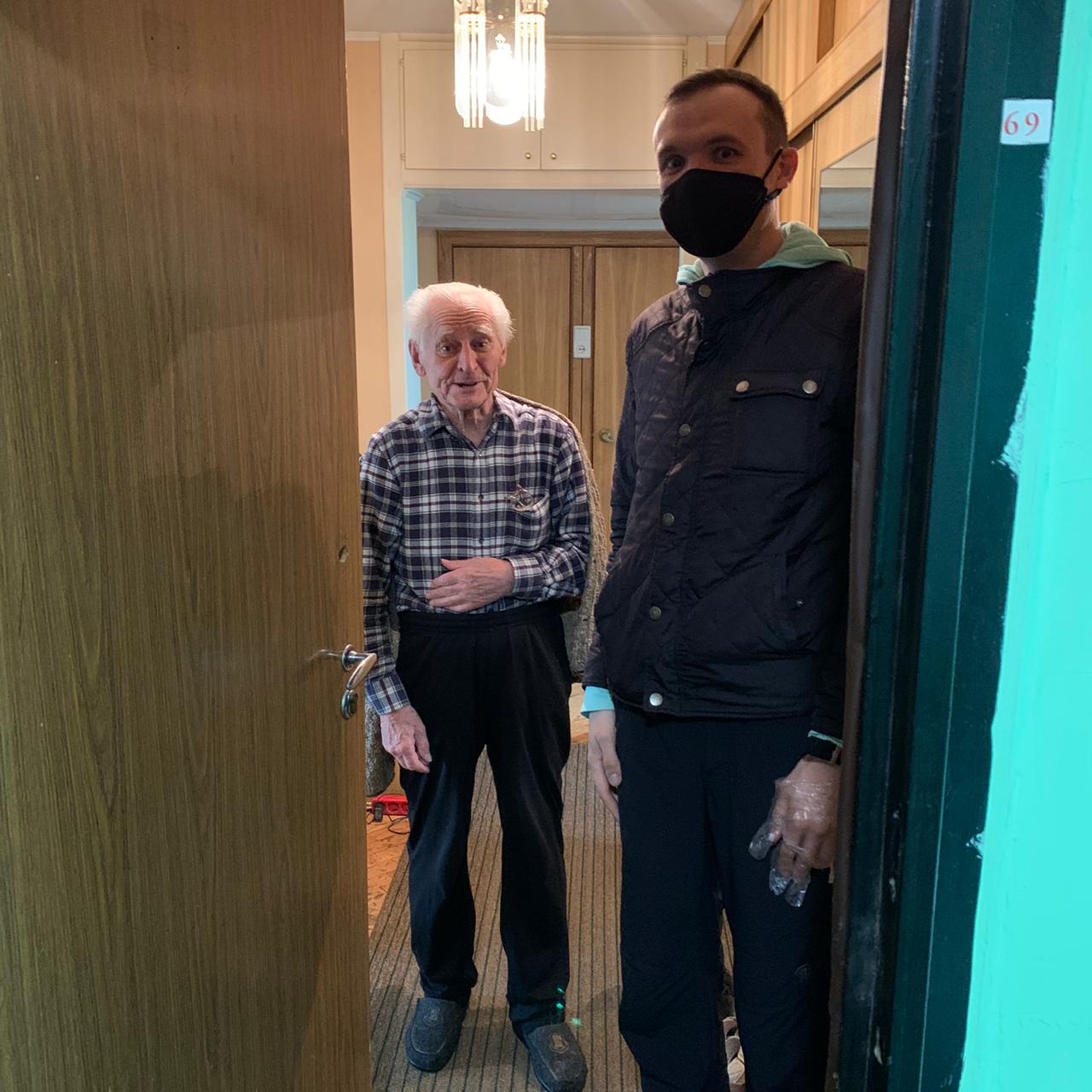 Коммунисты Красногорска ежедневно помогают людям