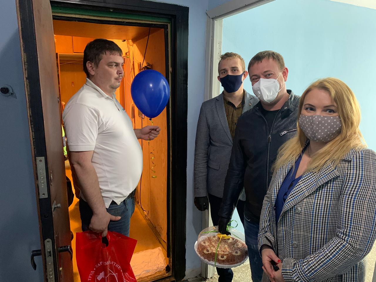 Королёвские коммунисты поздравили детей