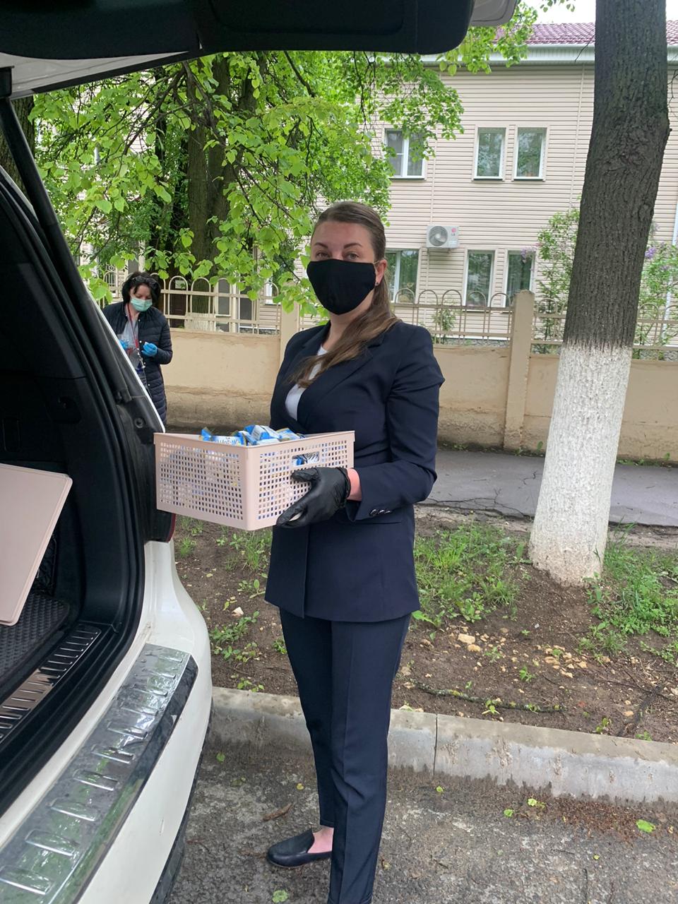 Домодедовские коммунисты поздравили детей с Праздником