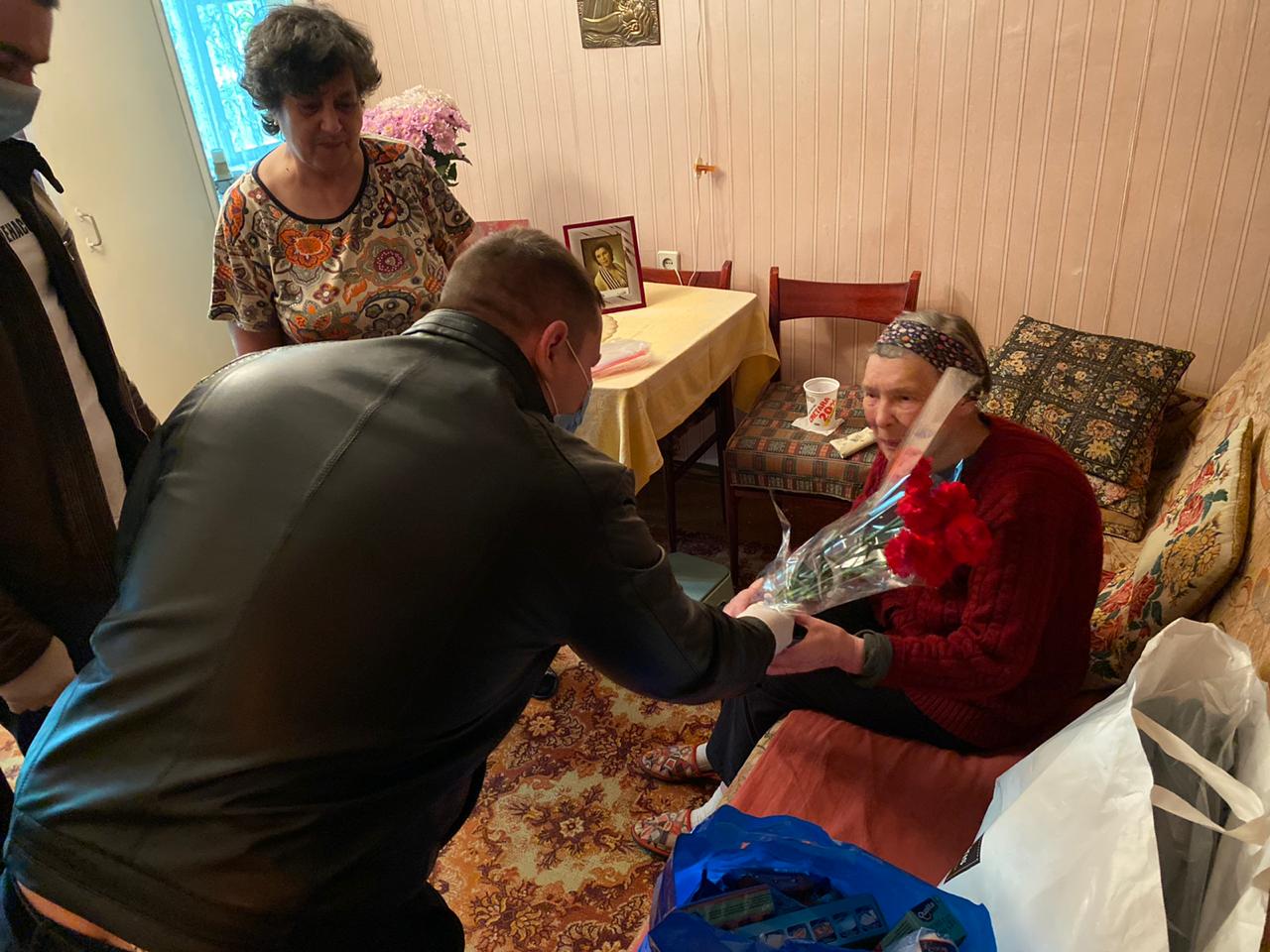 Цвет помощи - красный!