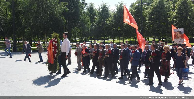 Г.А. Зюганов: Секрет Победы – в защите Советской Родины!