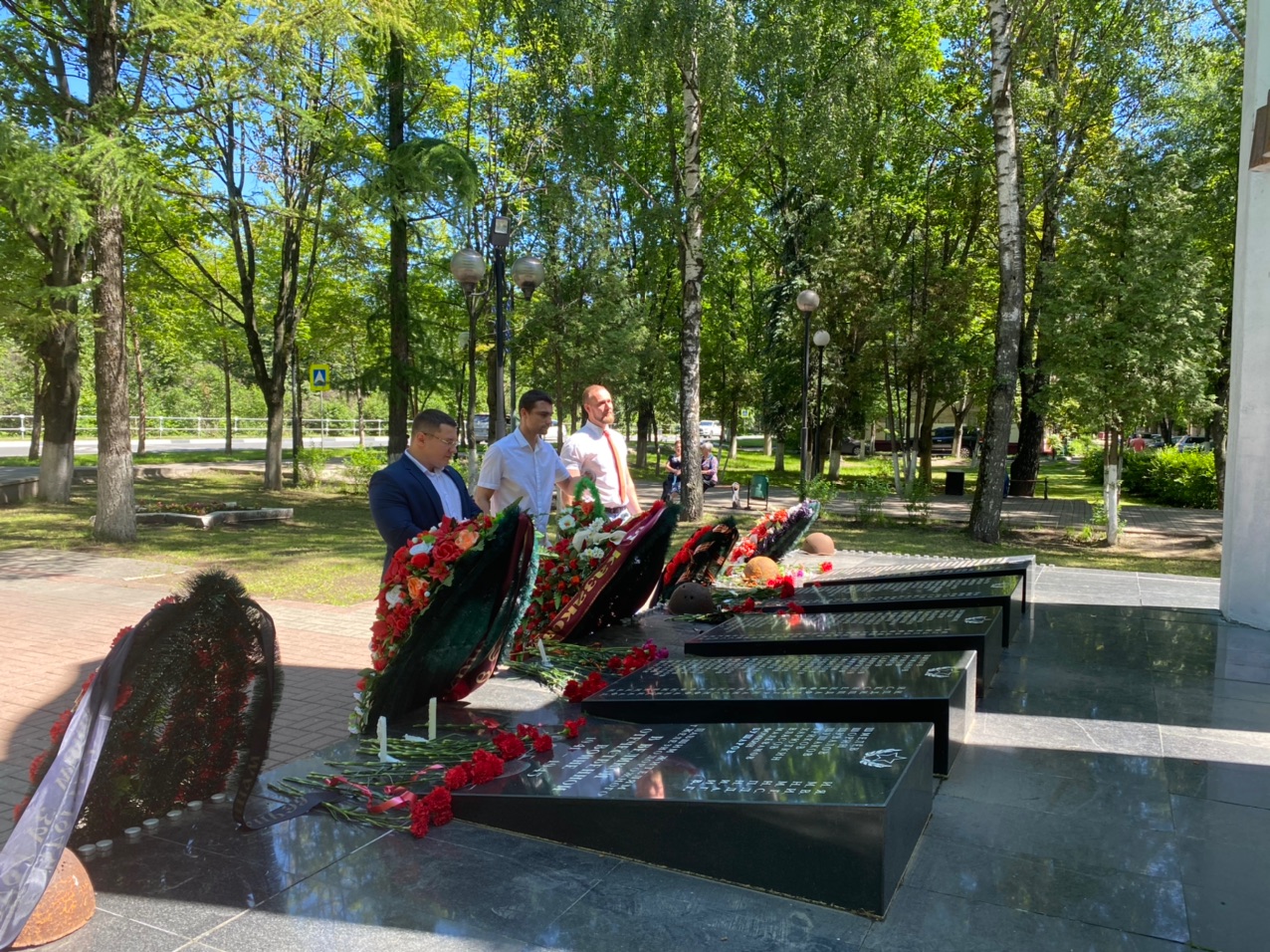 Не забудем подвиги великого советского солдата!