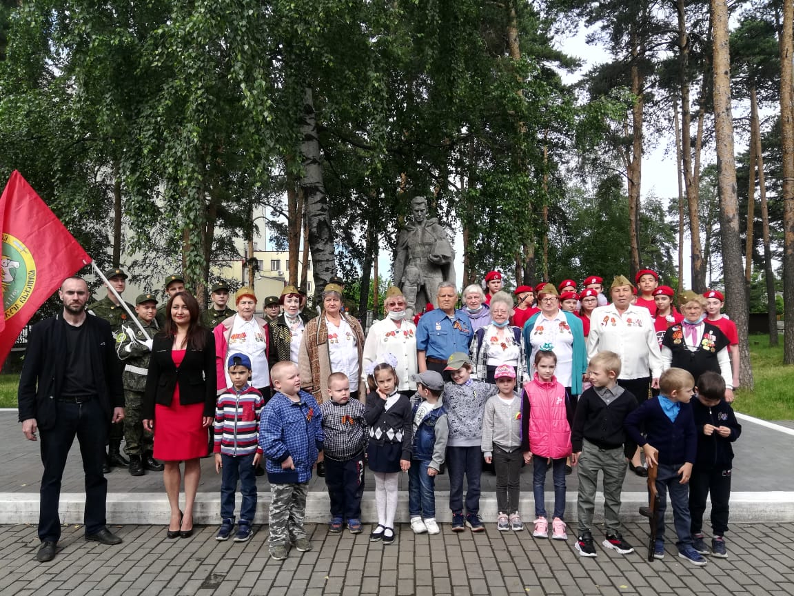 Люберецкие коммунисты почтили память погибших