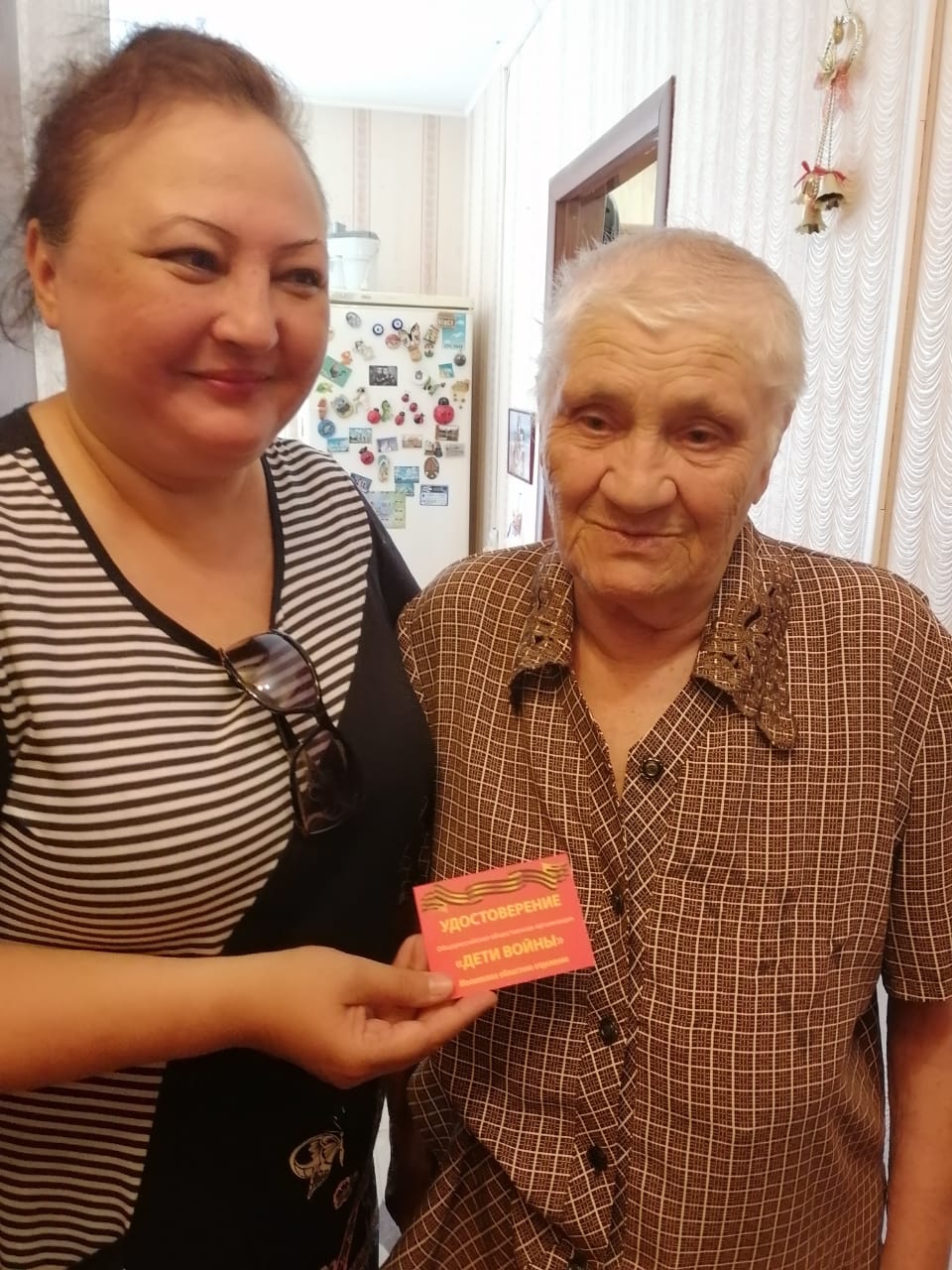 Коммунисты Лотошинского ГК КПРФ раздают помощь «Детям войны»