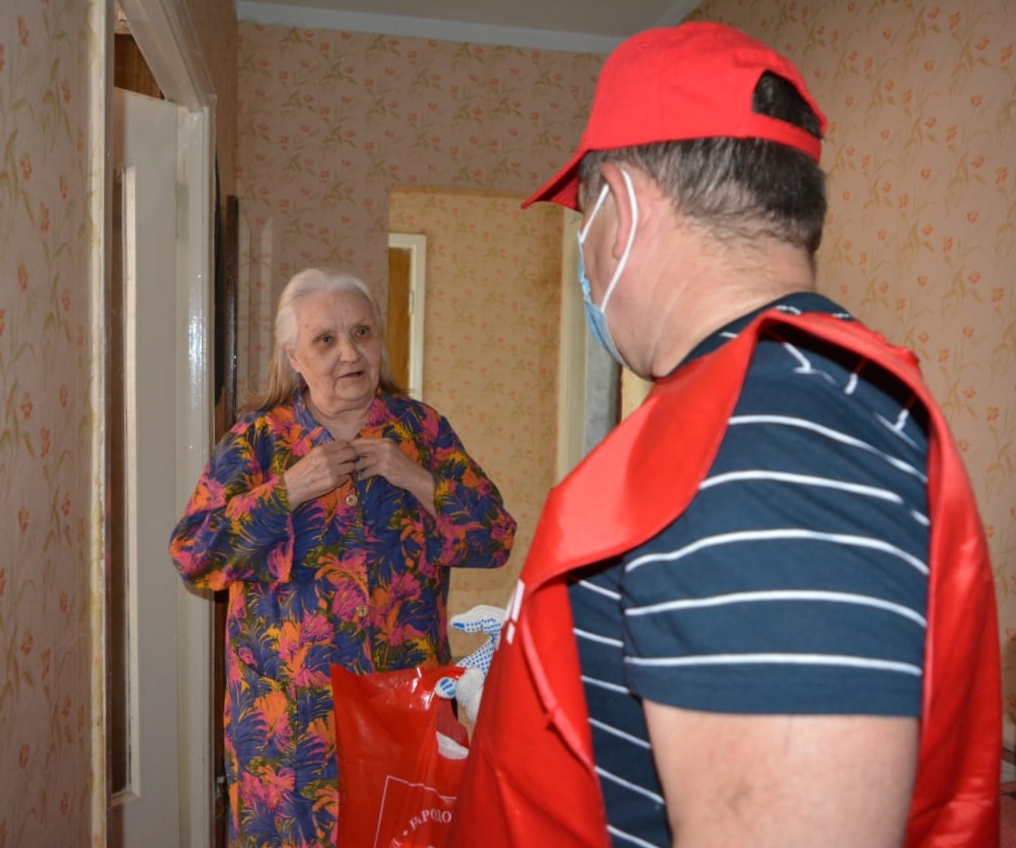 Серпуховские коммунисты продолжают помогать