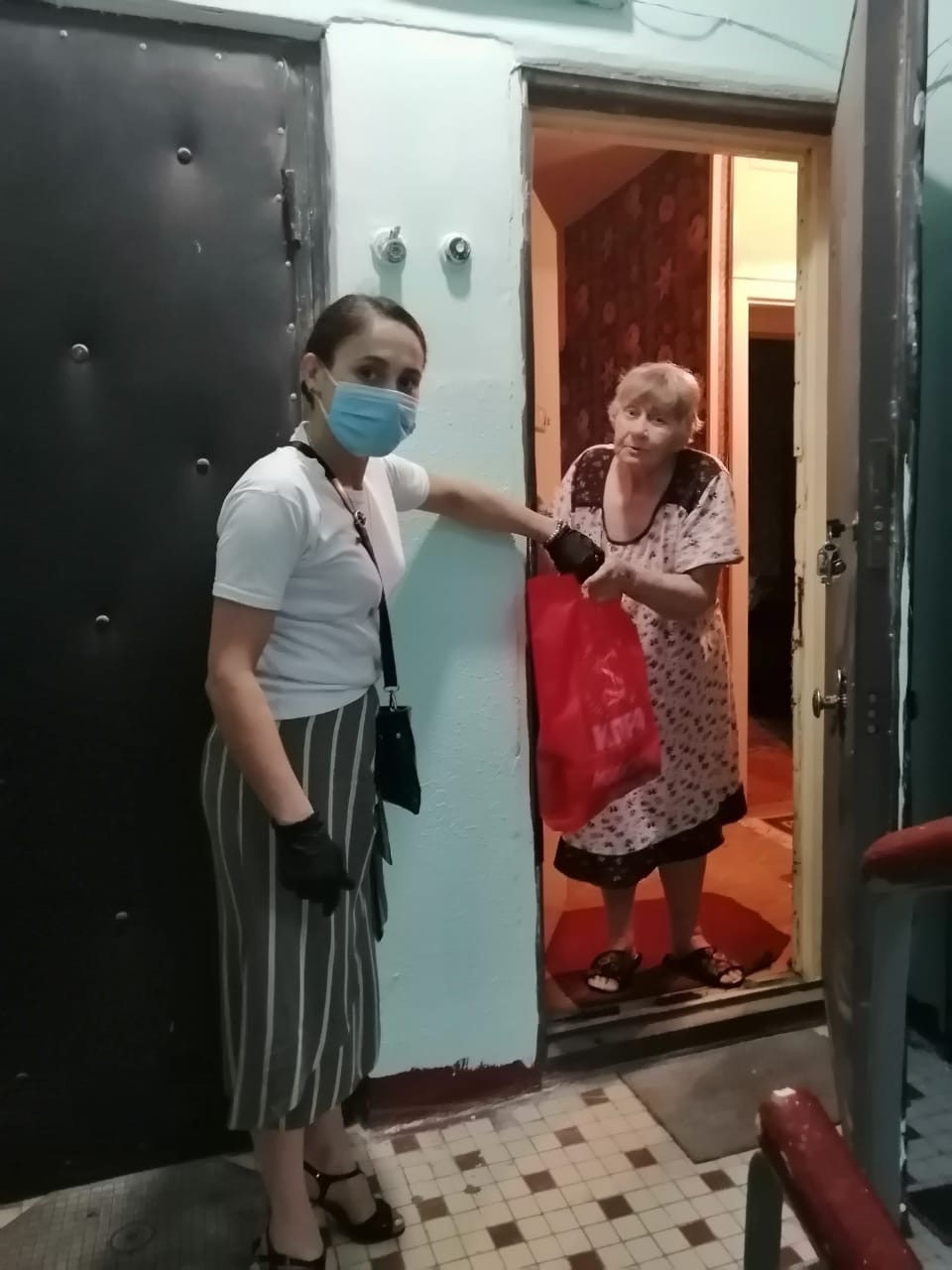 Королёвские коммунисты помогают «Детям войны»