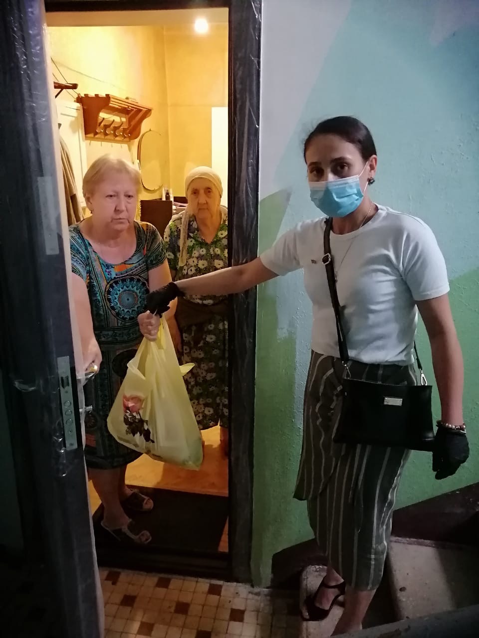 Королёвские коммунисты помогают «Детям войны»