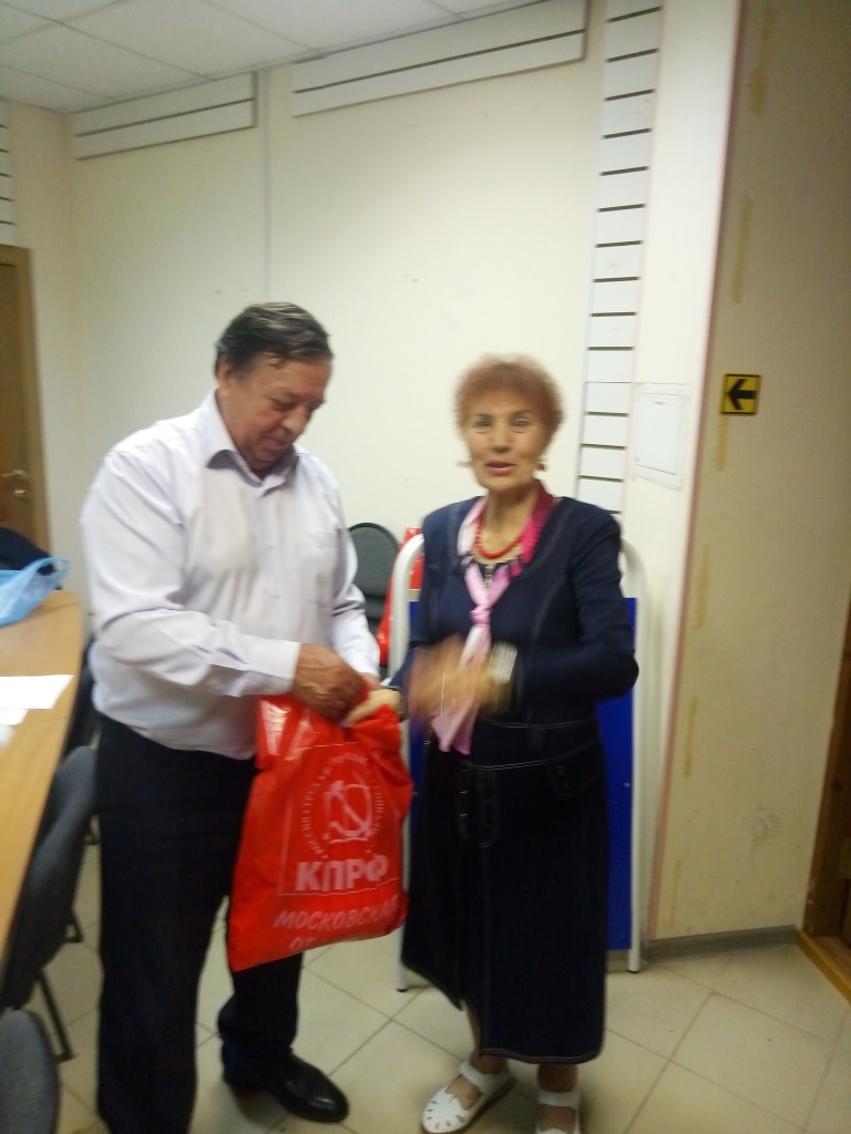 Каширские коммунисты продолжают помогать