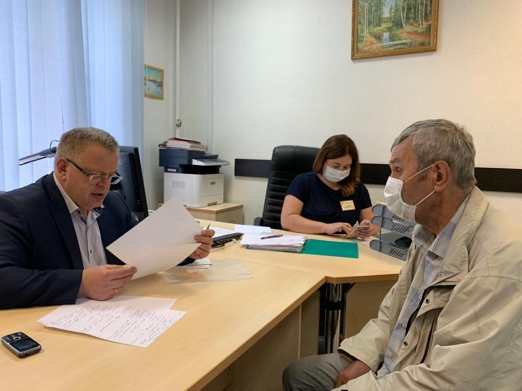 Депутат Мособлдумы Александр Наумов провёл приём граждан в наукограде Протвино
