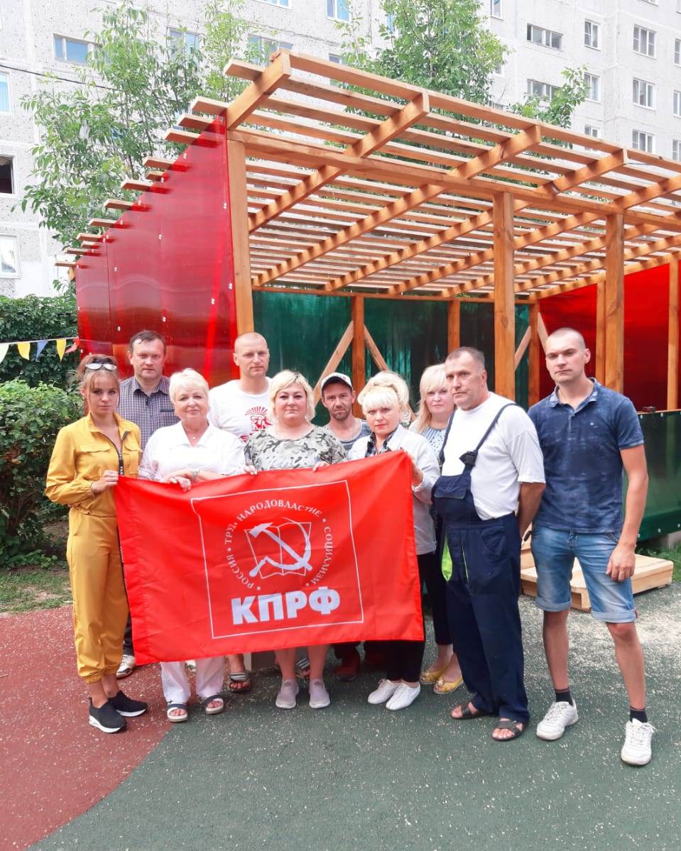 Подарок детям - в День строителя!