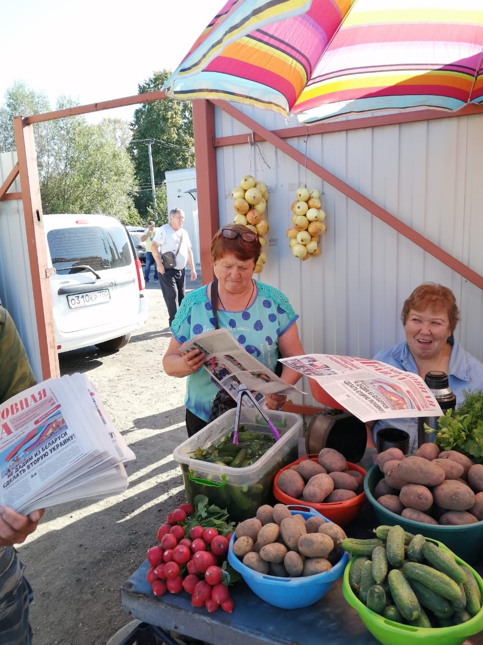 День раздачи «Подмосковной Правды» в Лотошино