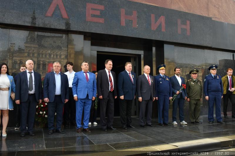 Г.А. Зюганов: «Наши отцы-победители справились с историческими задачами. Сегодня вызов стоит перед нами»