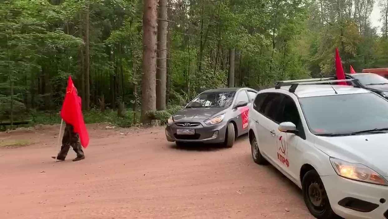 Коммунисты стали на пути нелегальных мусоровозов