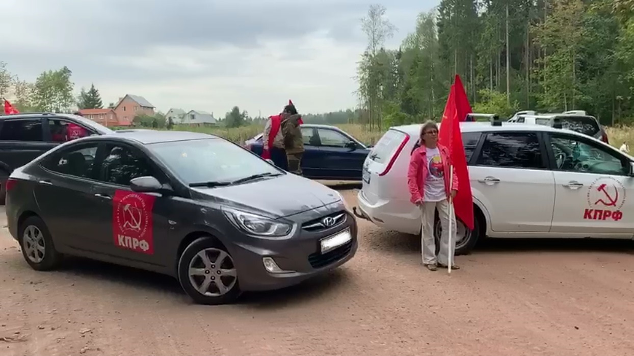 Коммунисты стали на пути нелегальных мусоровозов