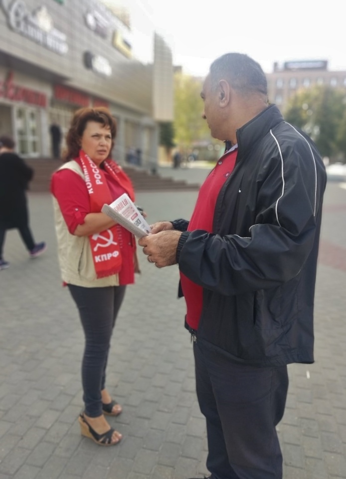 «Правда» из рук в руки
