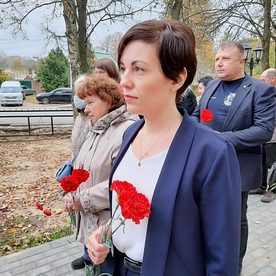 Открытие памятника в д. Алешино