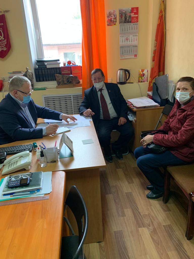 Депутат-коммунист Александр Наумов, в региональную неделю, провел прием граждан в шести городских округах Подмосковья