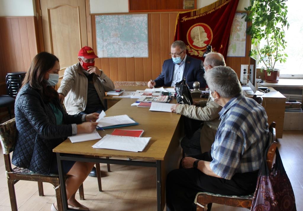Депутат-коммунист Александр Наумов, в региональную неделю, провел прием граждан в шести городских округах Подмосковья