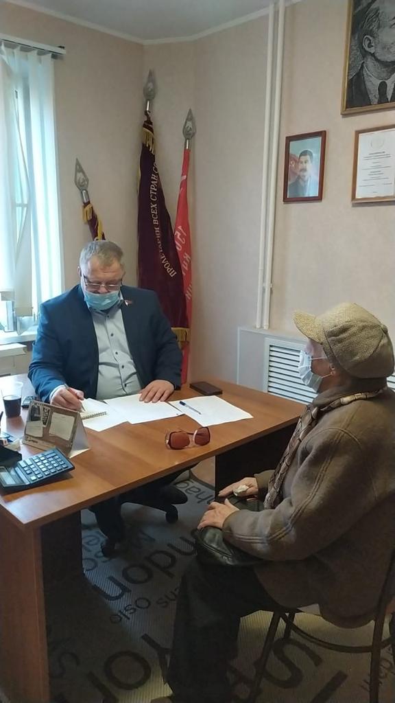 Депутат-коммунист Александр Наумов, в региональную неделю, провел прием граждан в шести городских округах Подмосковья