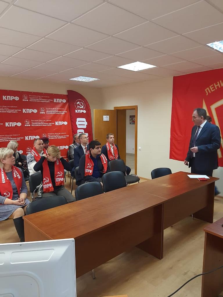 Великому Октябрю 1917 года - Слава!