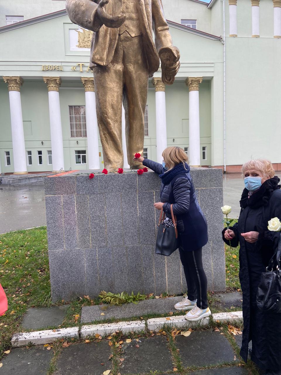 Наро-Фоминские коммунисты празднуют годовщину Великого Октября!